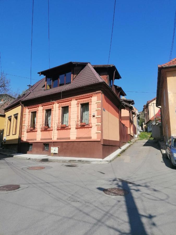 Cozy Attic Studio Μπρασόβ Εξωτερικό φωτογραφία